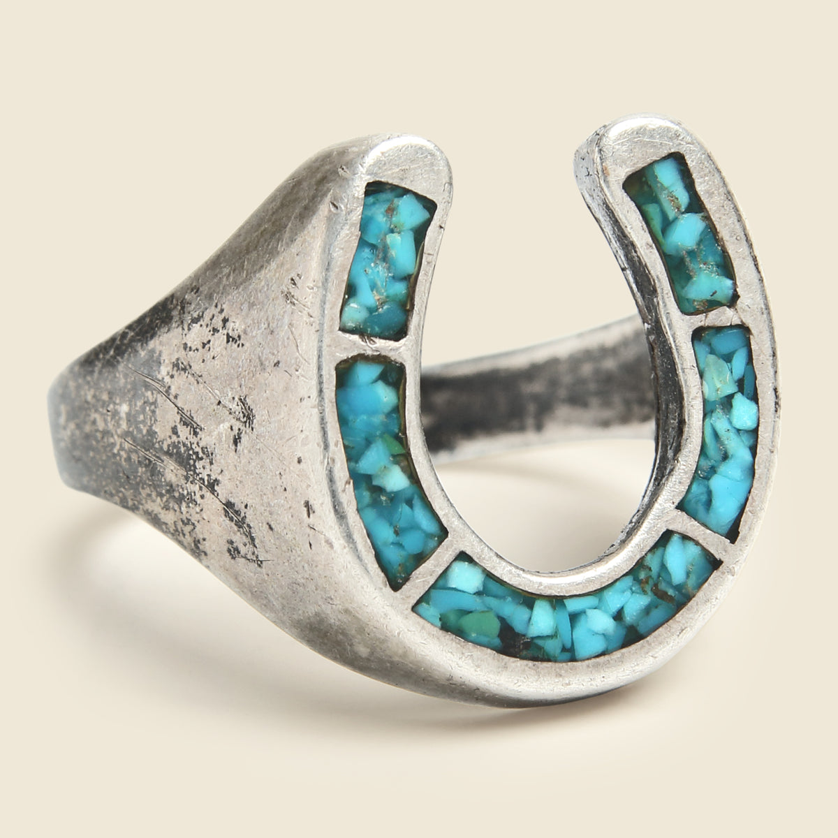 Vintage Sterling & Crushed Turquoise Inlay Horseshoe Ring