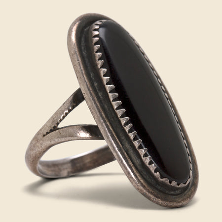 Oval Onyx Ring - Silver