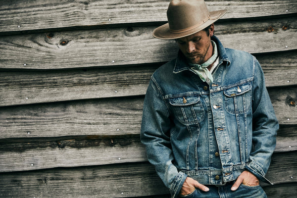 The Ultimate Men’s Denim Jacket Guide: Why It Works Year-Round