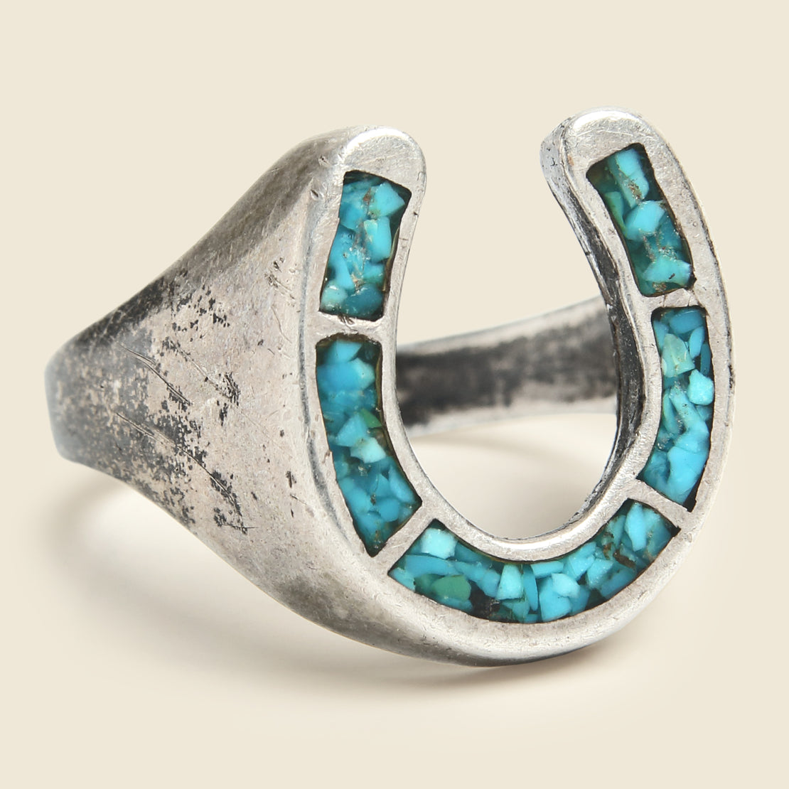 Vintage Vintage Sterling & Crushed Turquoise Inlay Horseshoe Ring