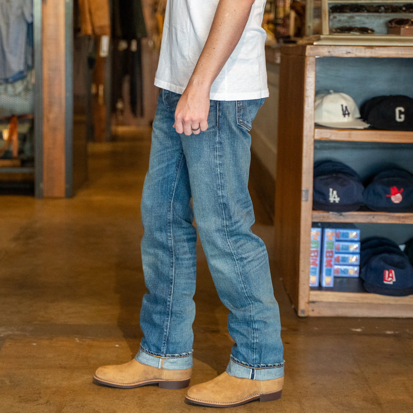 
                          Straight Fit Jean - Hillsview Wash
                        
