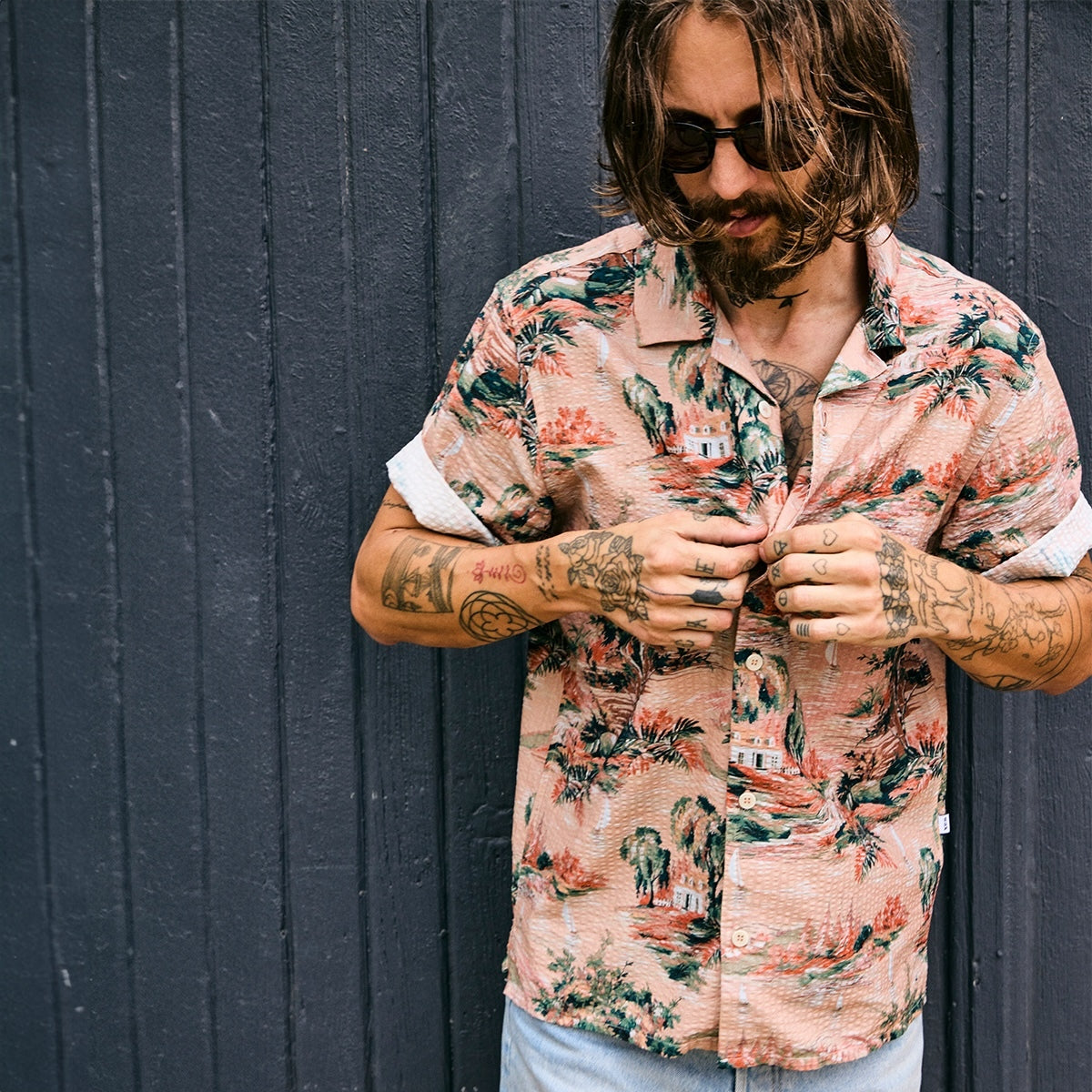 
                          Didcot Scenic Shirt - Pink - Wax London - STAG Provisions - Tops - S/S Woven - Seersucker
                        