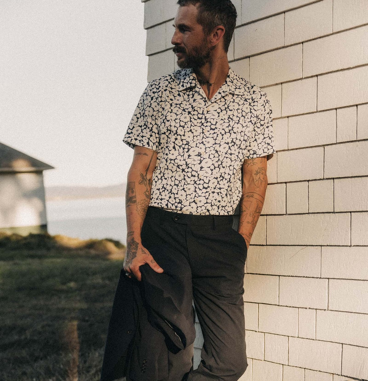 
                          Hawthorne Shirt - Shadow Floral - Taylor Stitch - STAG Provisions - Tops - S/S Woven - Floral
                        