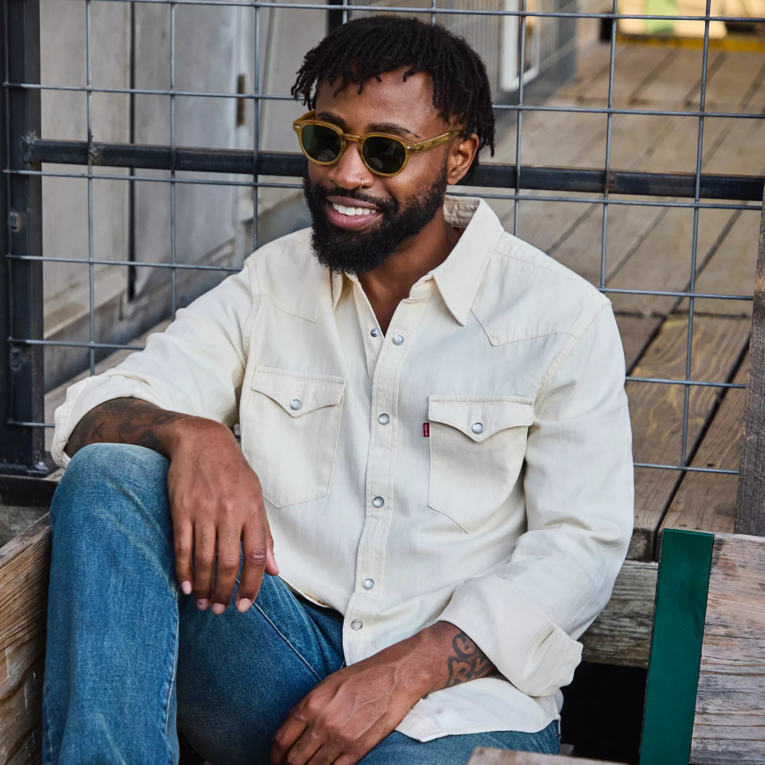 
                          Barstow Denim Western Shirt - Eddlyn Ecru - Levis Premium - STAG Provisions - Tops - L/S Woven - Solid
                        