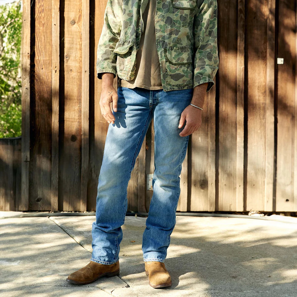 
                          Willie Straight Jean - Ashwood Wash
                        