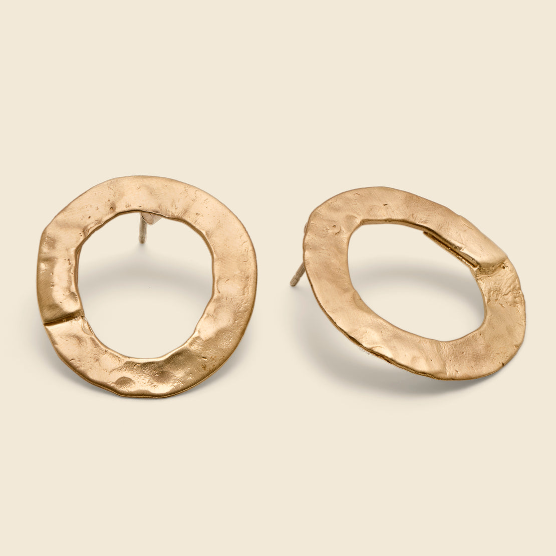 8.6.4 Design Open Circle Stud Earrings - Brass