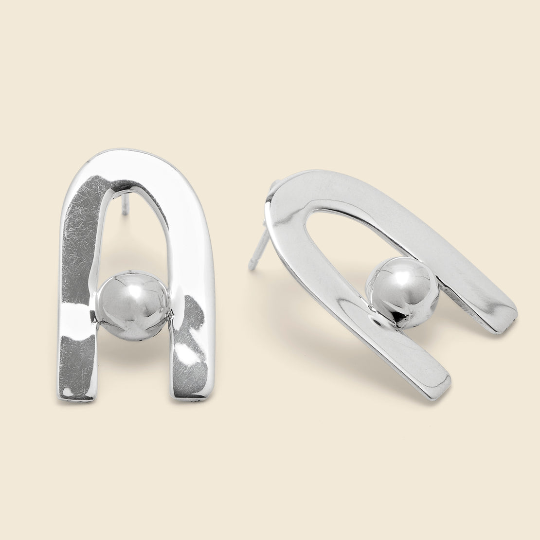 8.6.4 Design Curve Dot Stud Earrings - Sterling Silver