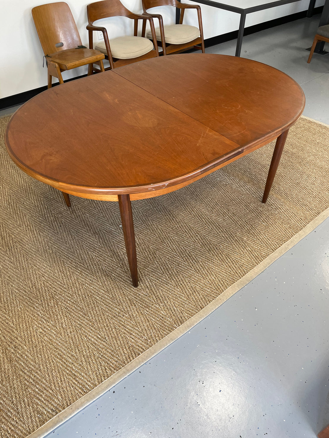 Warehouse Sale A40 - Dining Room Table