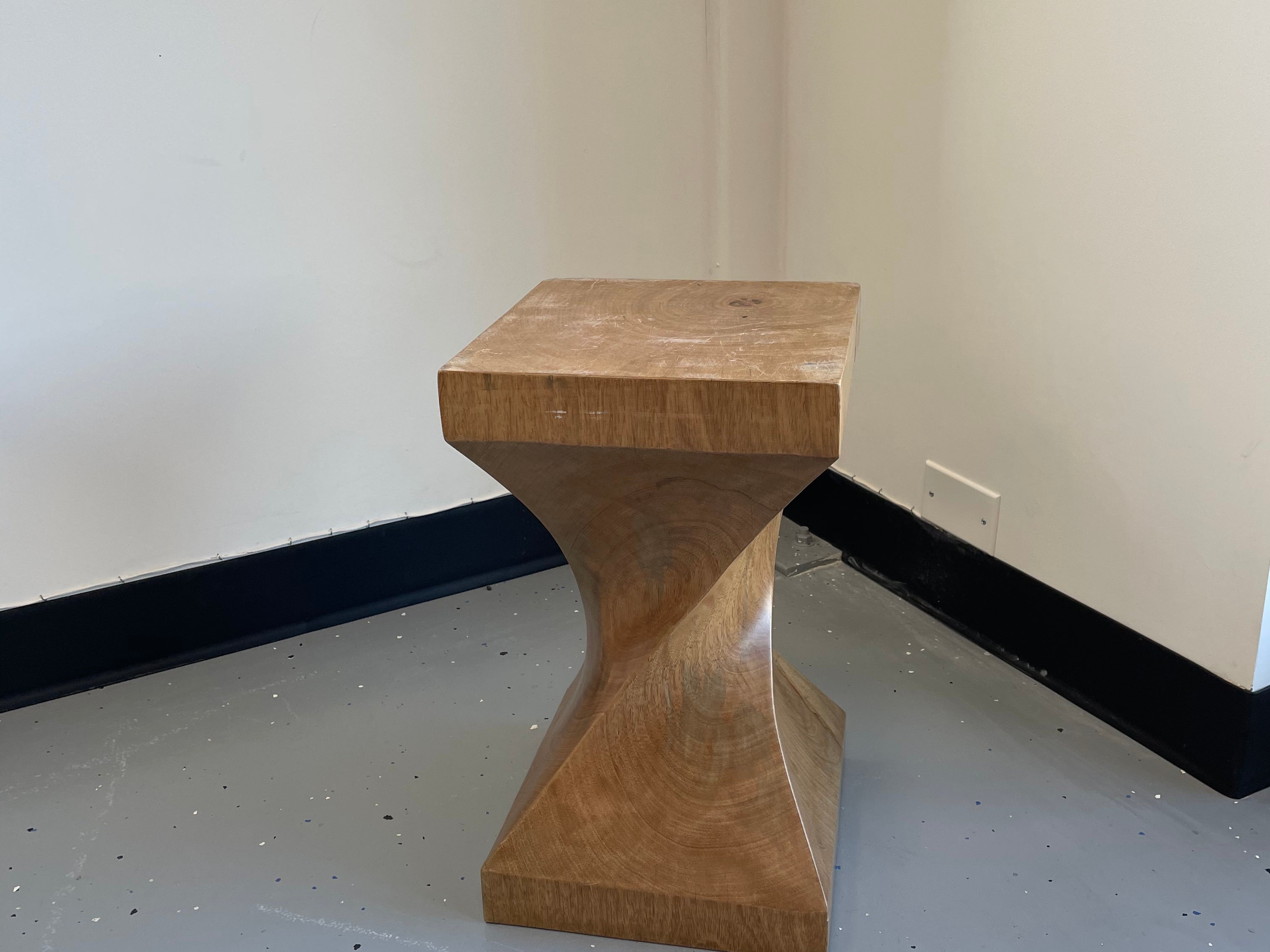 A42 - Twisting Pedestal - Warehouse Sale - STAG Provisions - Warehouse Sale