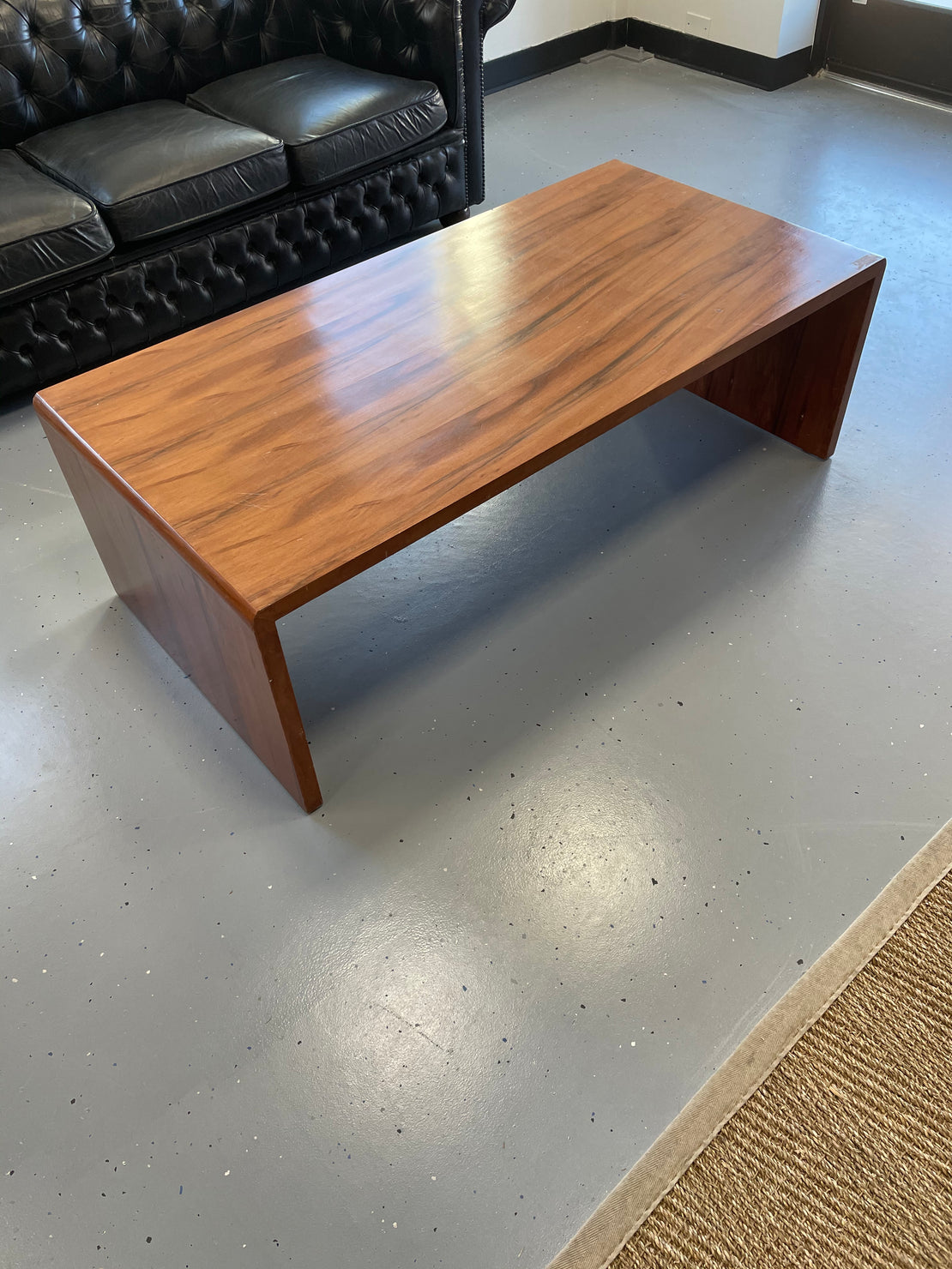 Warehouse Sale Arch Table Short