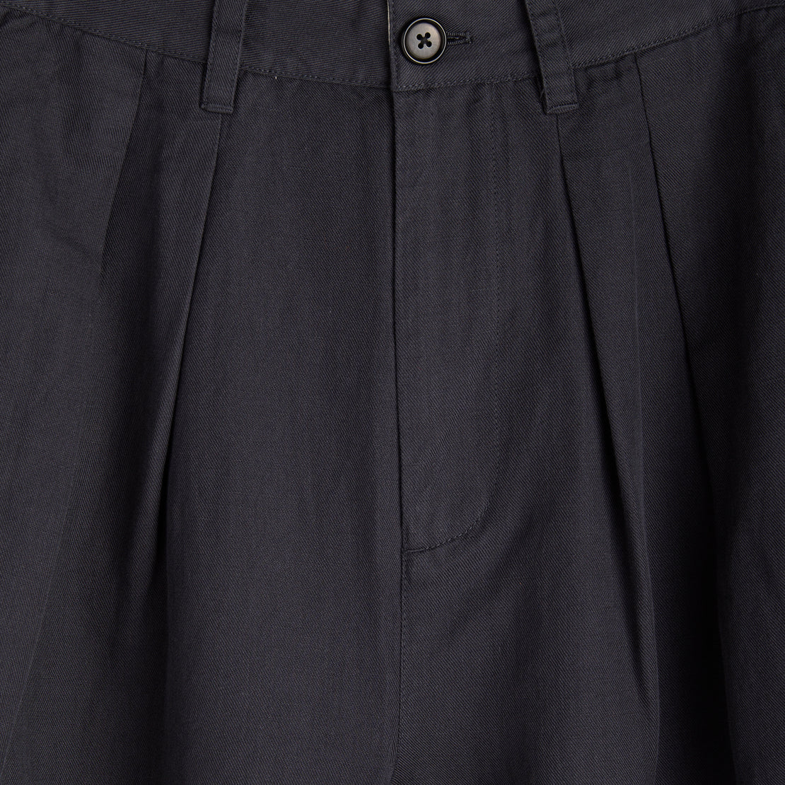Double Pleat Pant in Twill - Washed Black - Alex Mill - STAG Provisions - W - Pants - Twill