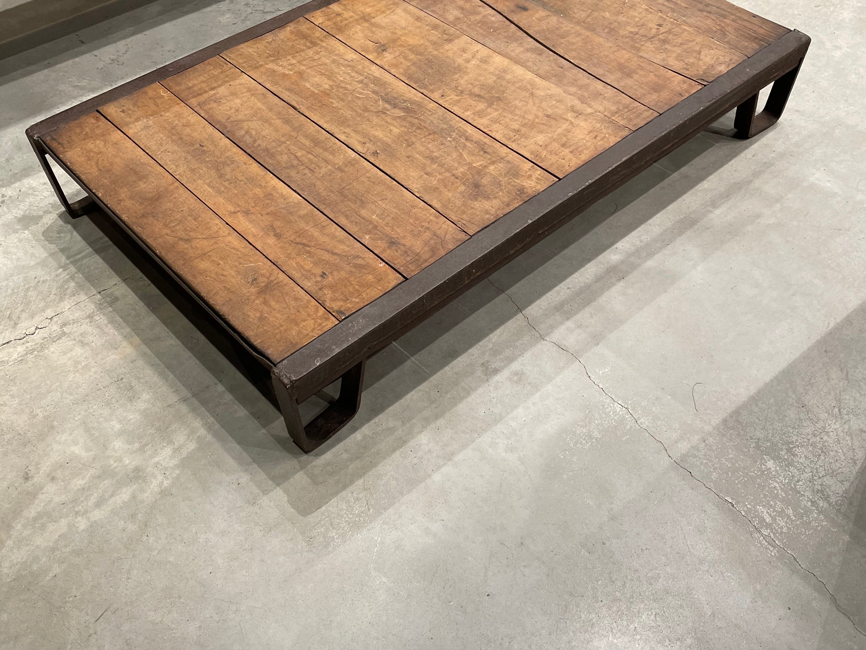 DNS 36 - Wood Sled Riser - Warehouse Sale - STAG Provisions - Warehouse Sale