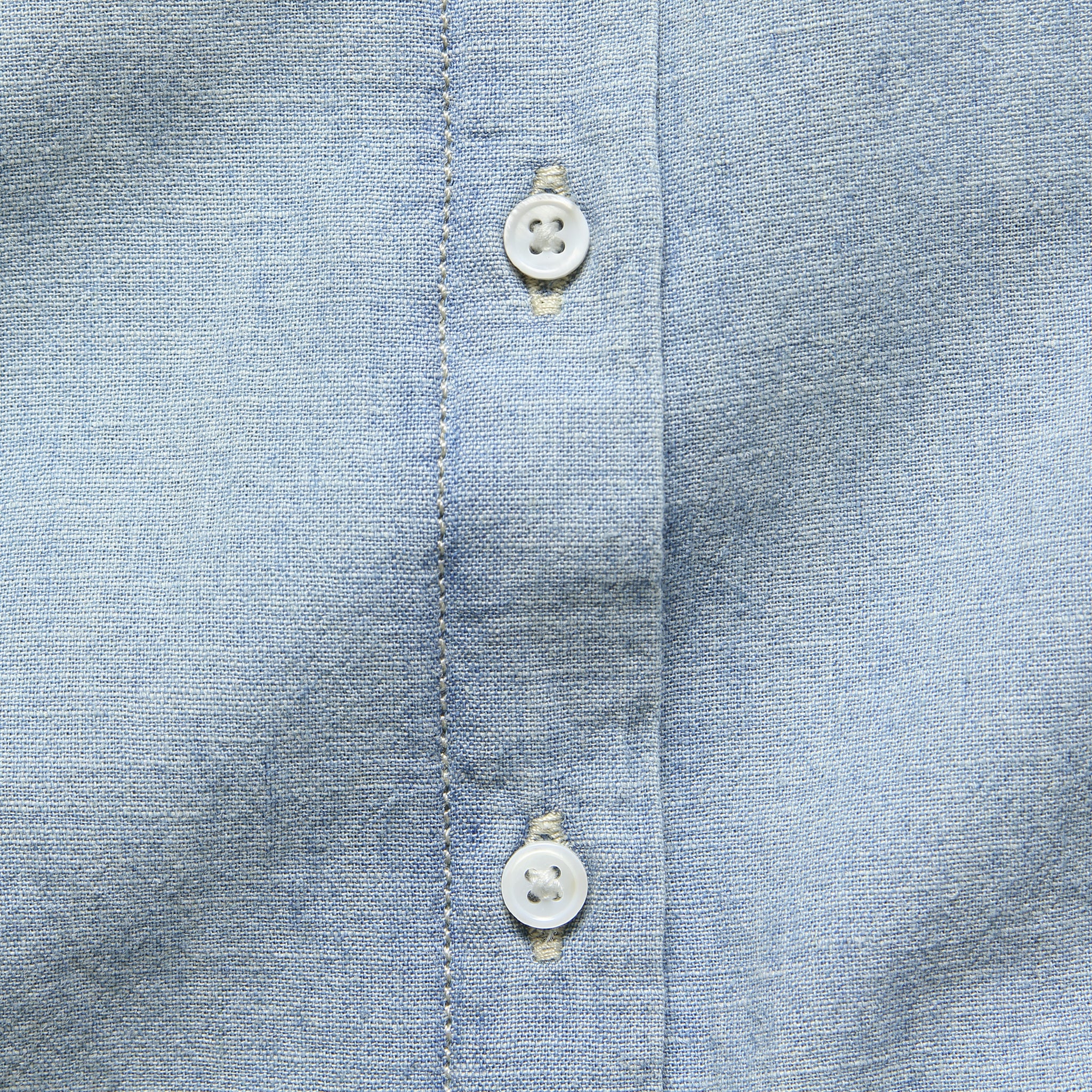 
                          Harper Chambray Shirt - Super Light Blue - Levis Premium - STAG Provisions - W - Tops - S/S Woven
                        