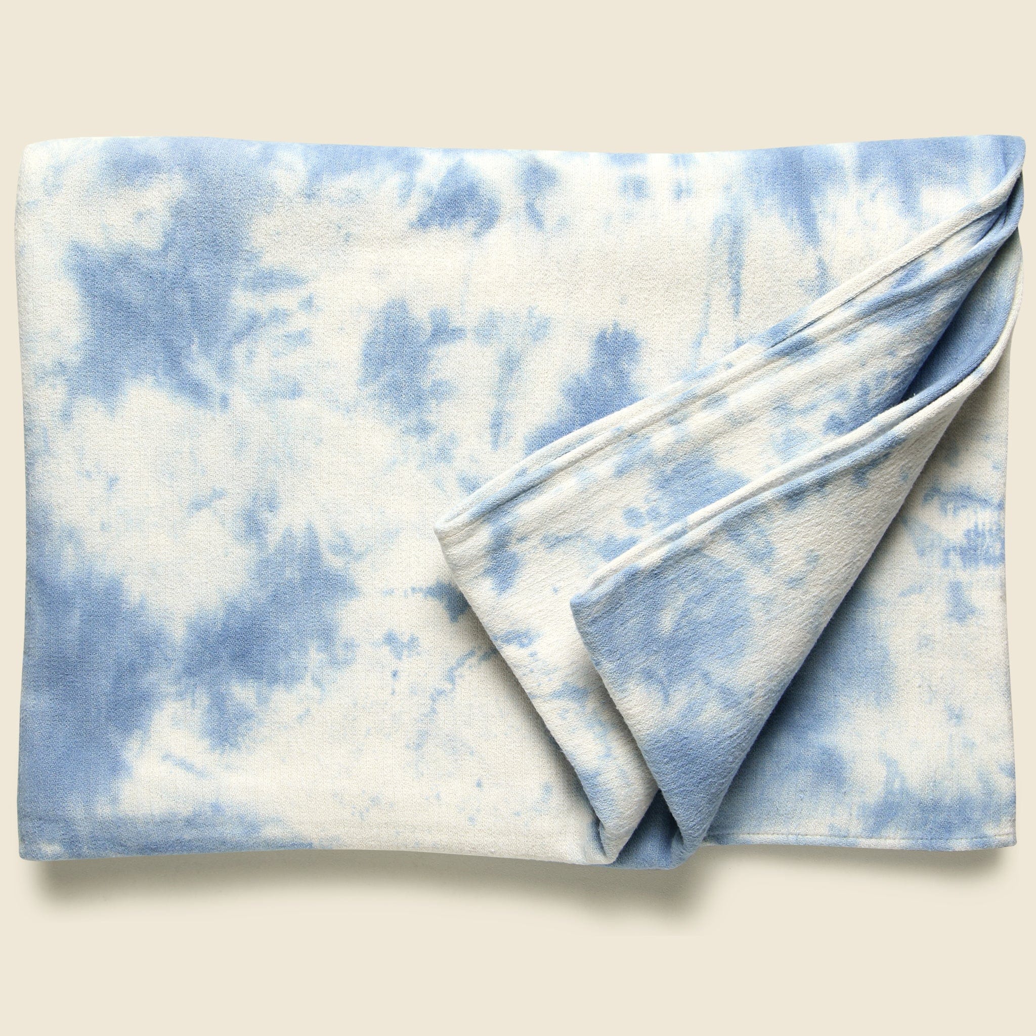 
                          Tie-Dye Blanket - Pacific Mist - Faherty - STAG Provisions - Gift - Blankets
                        