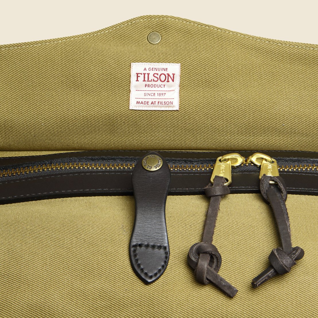 Medium Carry On Duffle Bag - Tan - Filson - STAG Provisions - Accessories - Bags / Luggage