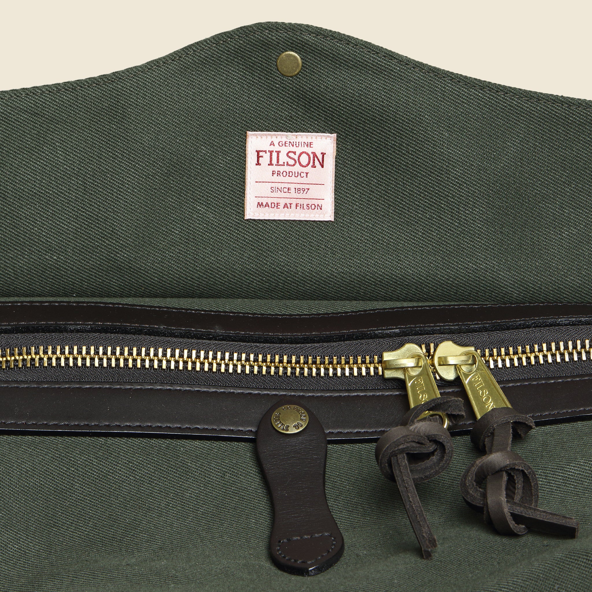 
                          Medium Carry-On Duffle Bag - Otter Green - Filson - STAG Provisions - Accessories - Bags / Luggage
                        