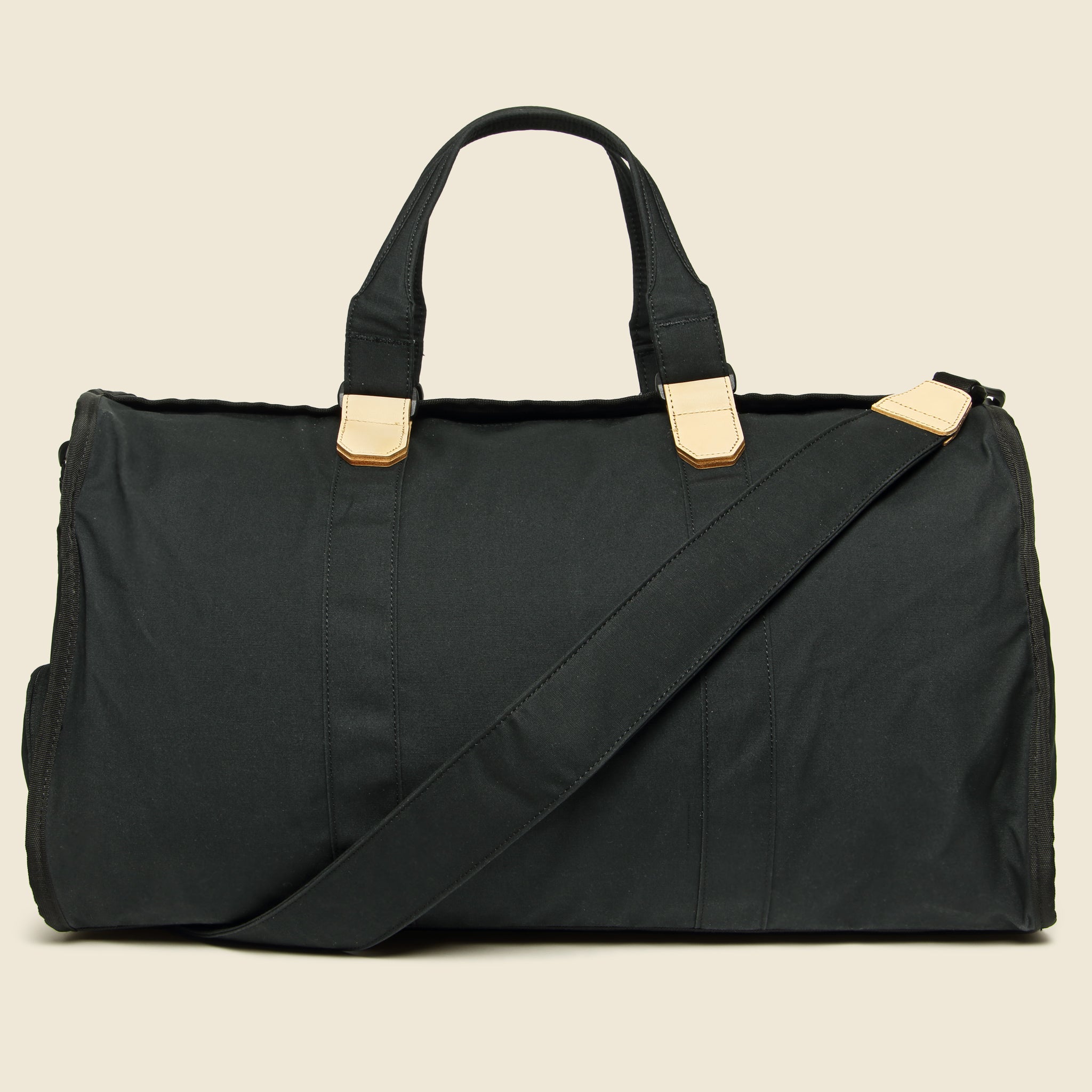 Novel Premium Canvas Duffle - Black - Herschel Supply Co - STAG Provisions - Accessories - Bags / Luggage