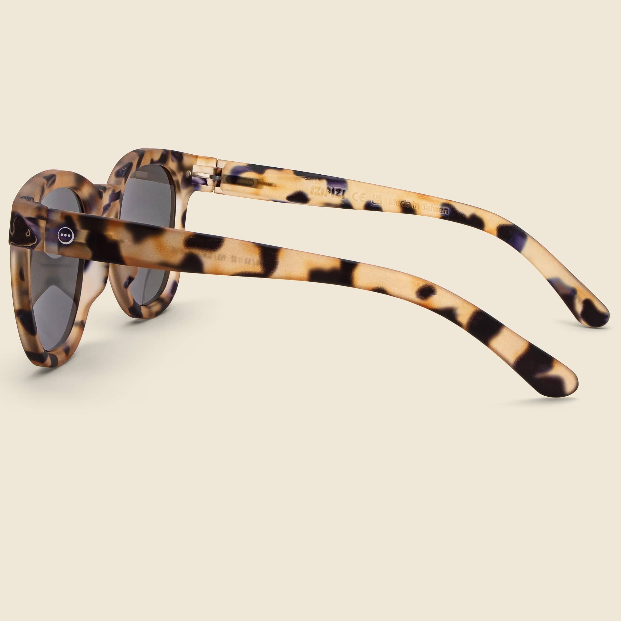 The Trapeze Oversize #N - Light Tortoise - Izipizi - STAG Provisions - Accessories - Eyewear