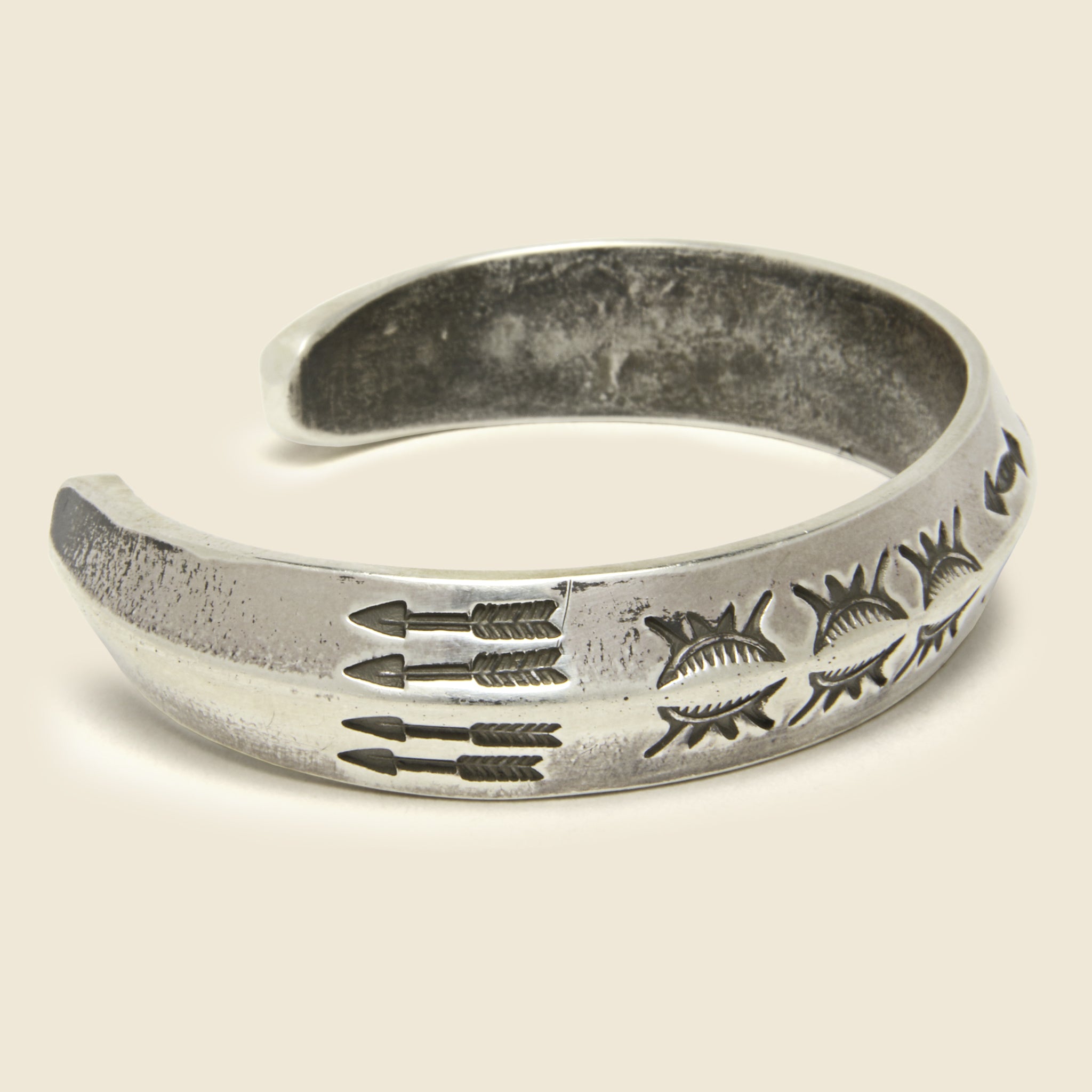 
                          JDS - Women&#39;s Sunburst &amp; Double Arrow Large Carney Cuff, SS21D, Silver - Jonathan Day Silversmith - STAG Provisions - W - One &amp; Done - Accessories &amp; Jewelry
                        