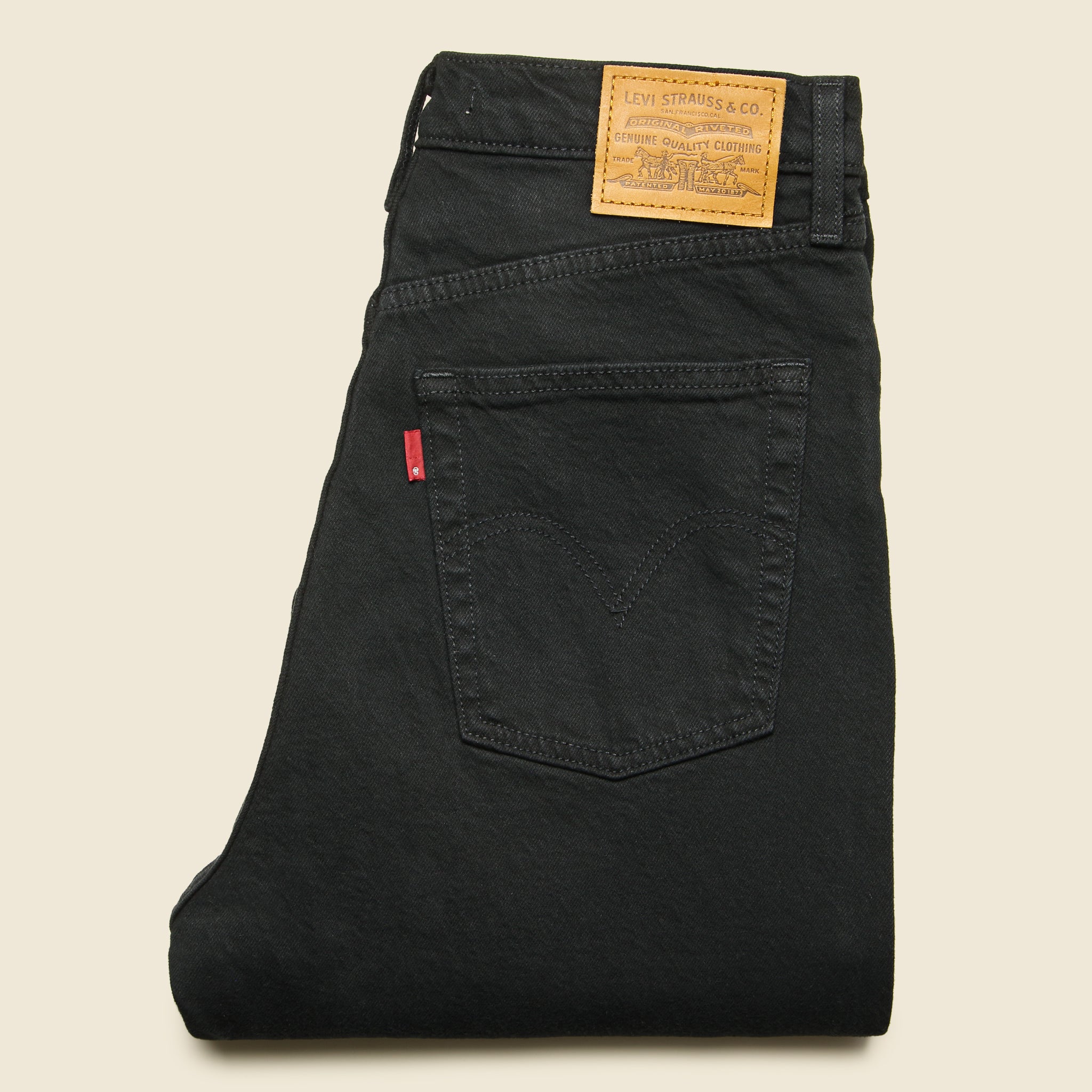 
                          Ribcage Straight Ankle Jean - Black Heart - Levis Premium - STAG Provisions - W - Pants - Denim
                        