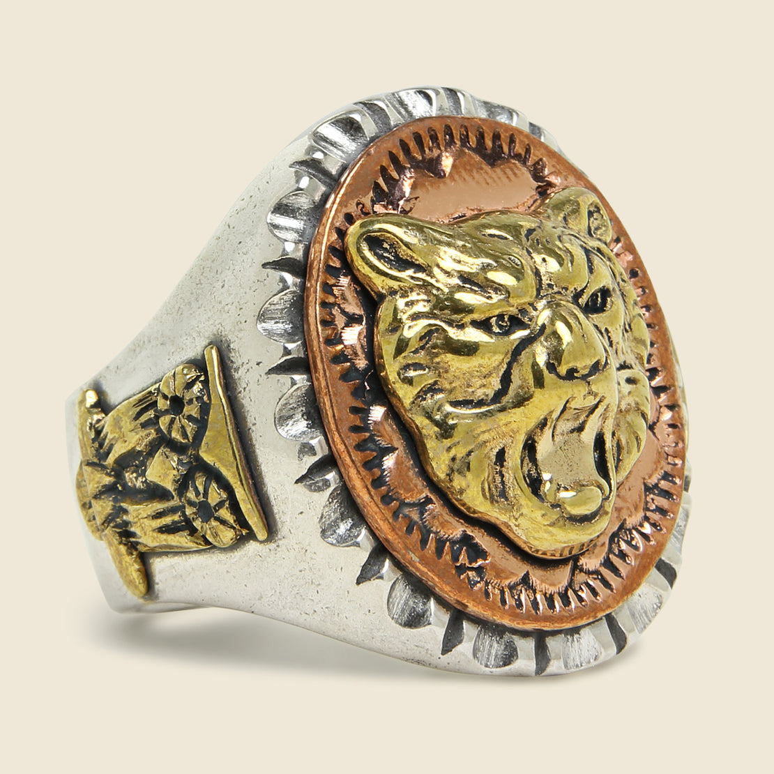 LHN Jewelry Strength & Wisdom Souvenir Ring - Silver/Brass
