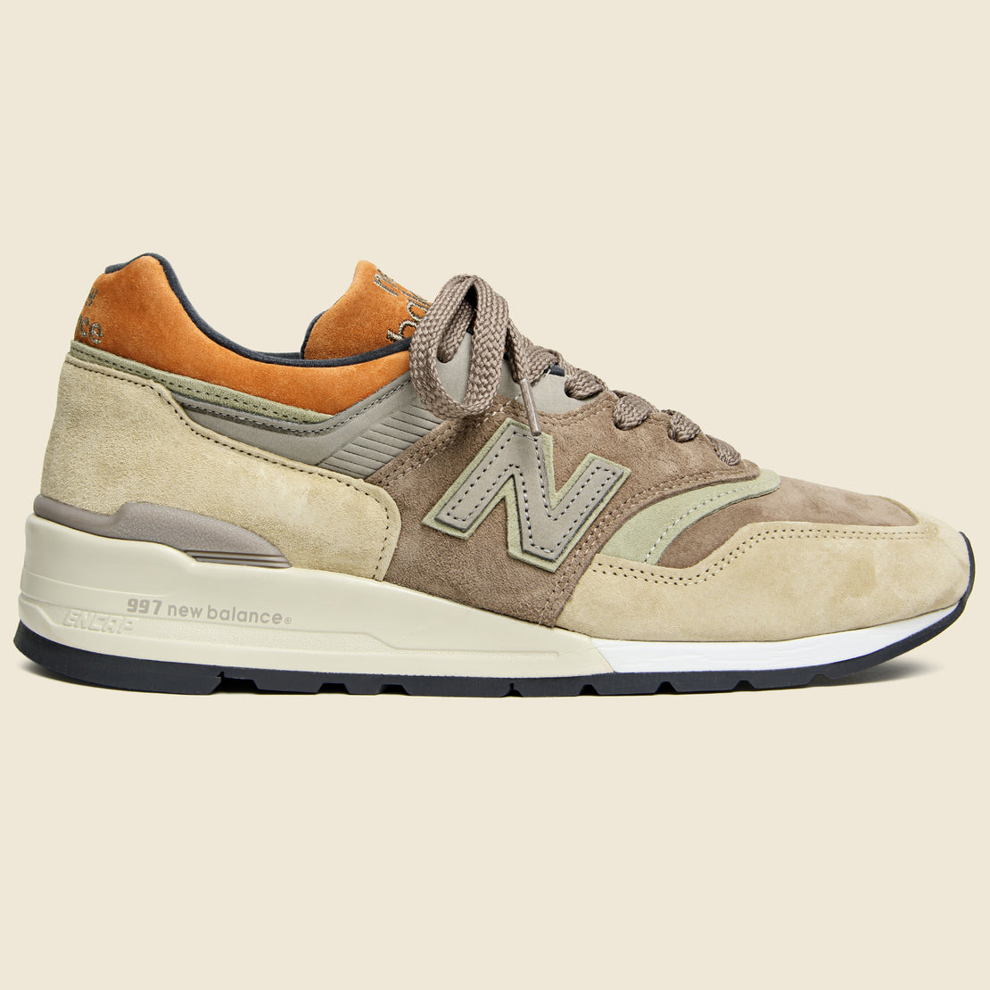 New Balance 997 Sneaker - Tan/Brown