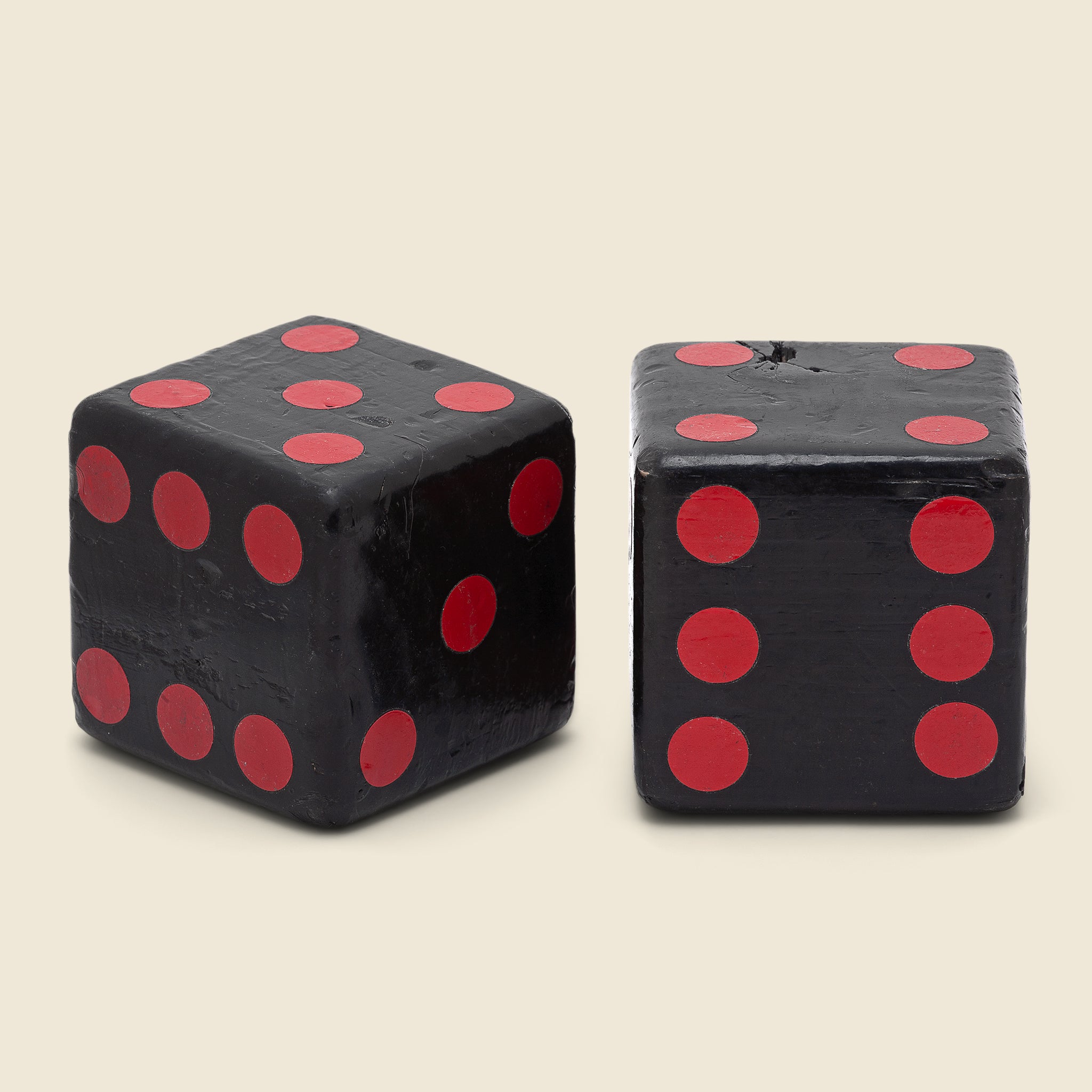 
                          Vintage Pair Folk Art Wooden Dice
                        