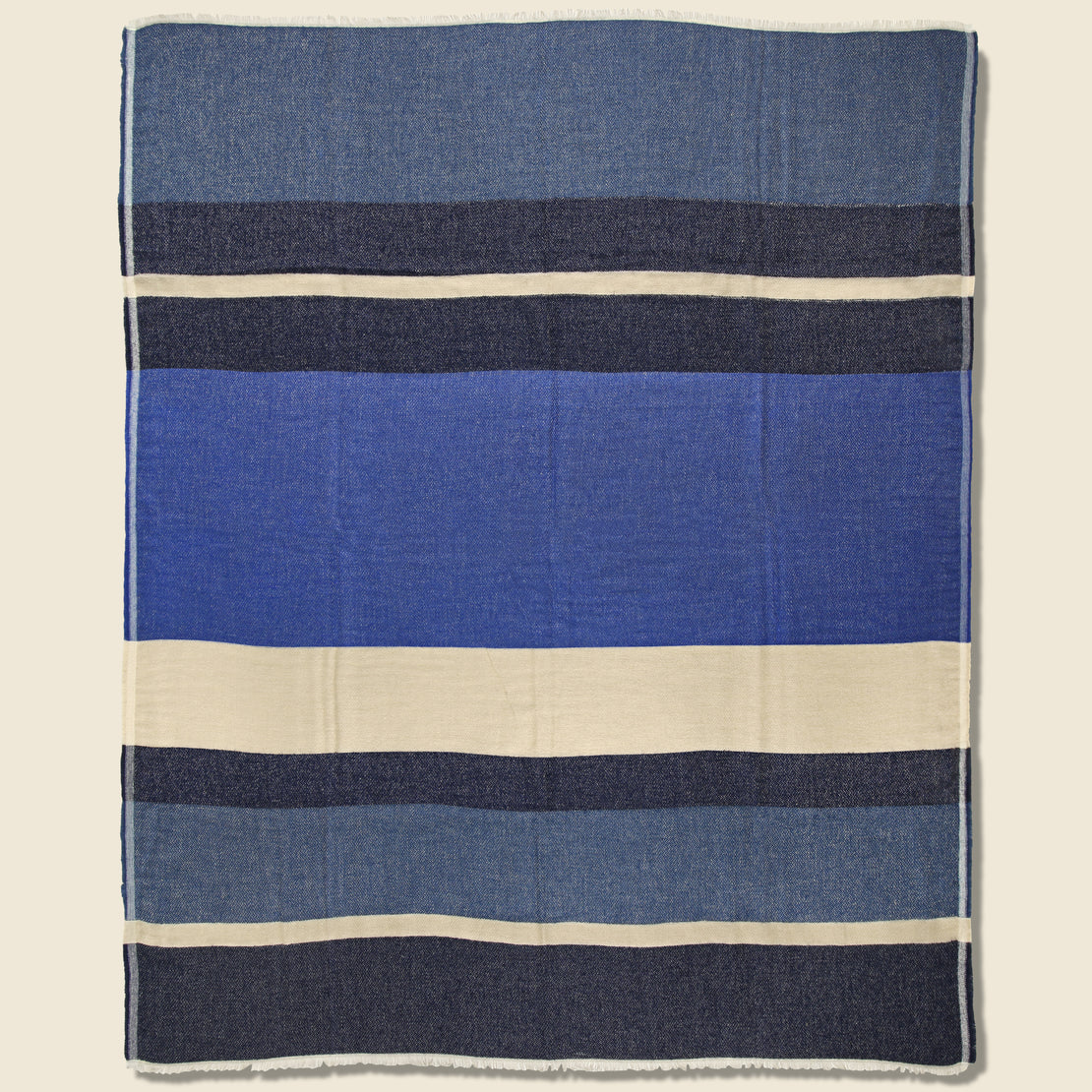 Home Juno Throw Blanket - Mare
