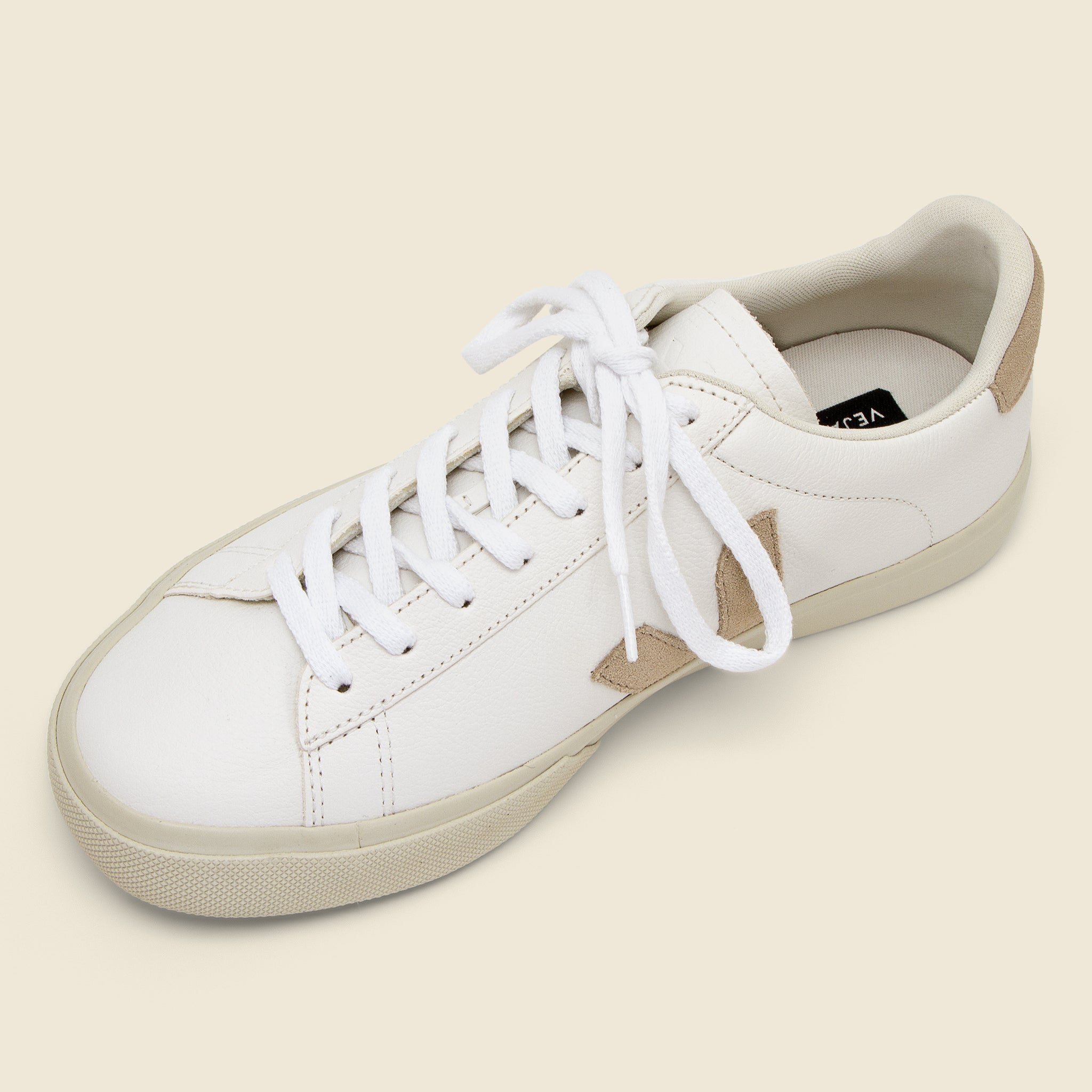 
                          Campo Chrome Free Sneaker - Extra White/Almond - Veja - STAG Provisions - Shoes - Athletic
                        