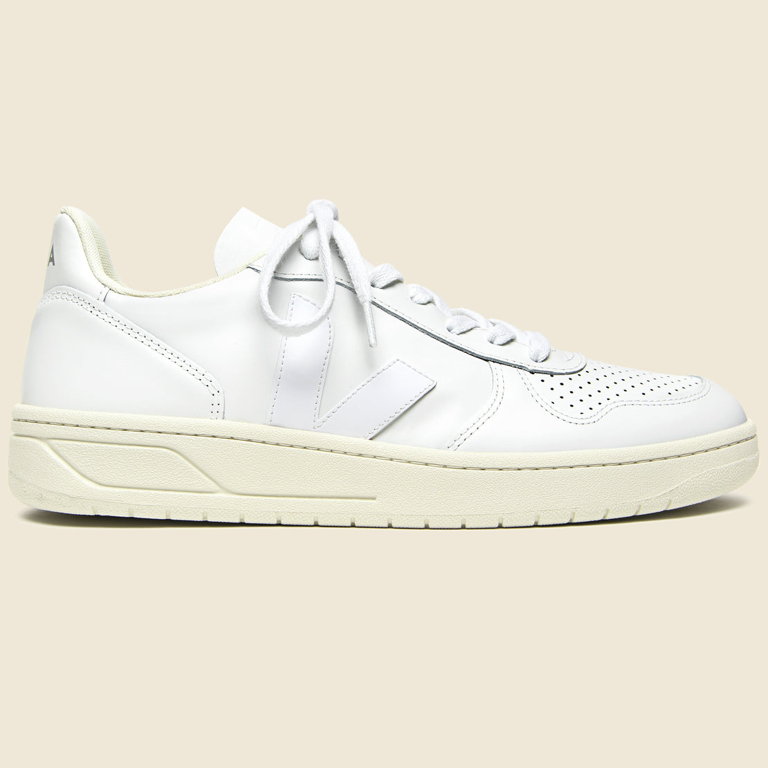 Veja V-10 Sneaker - Extra White