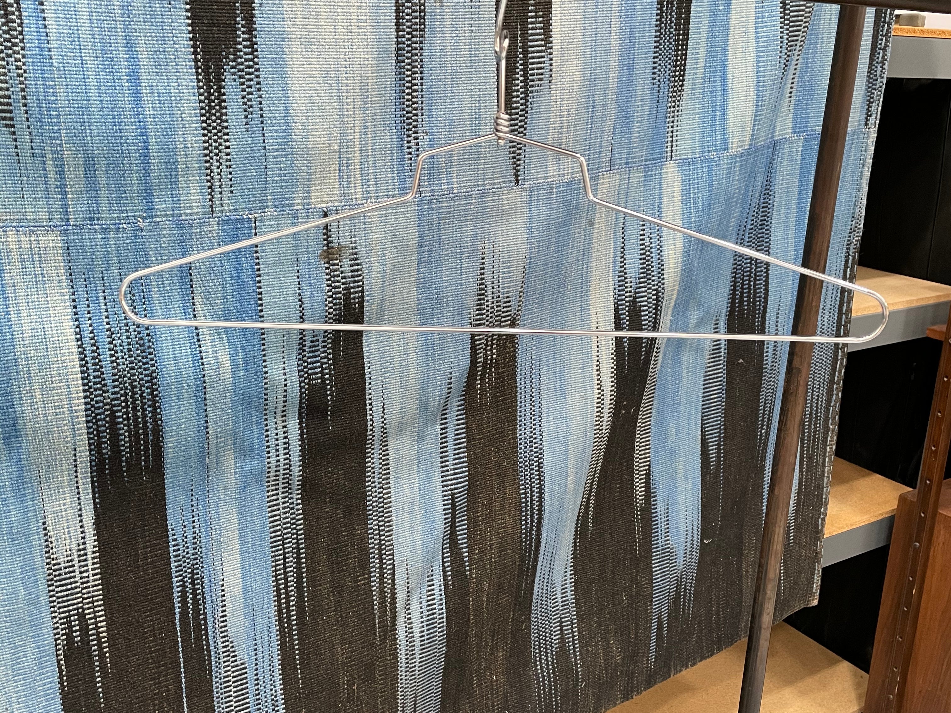 H7 - Wire Top Hanger - Warehouse Sale - STAG Provisions - Warehouse Sale